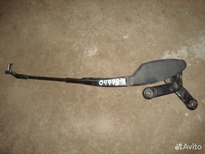 Поводок стеклоочистителя передний W211 M271 A2118200444