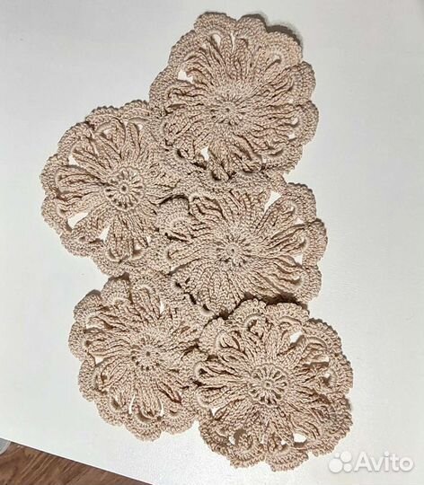 Набор ажурных салфеток, бежевый