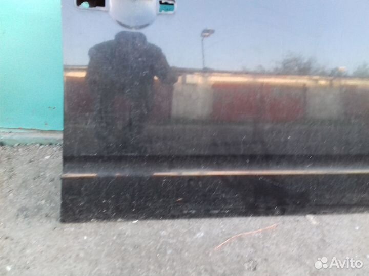 Nissan Pathfinder Navara дверь передняя