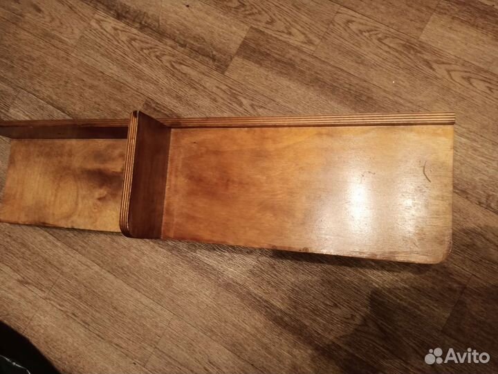 Полка настенная деревянная для цветов