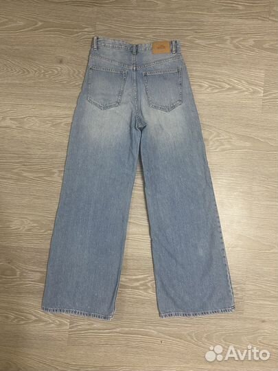 Джинсы трубы Bershka