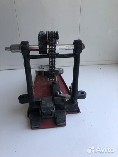 Педаль для бас барабана