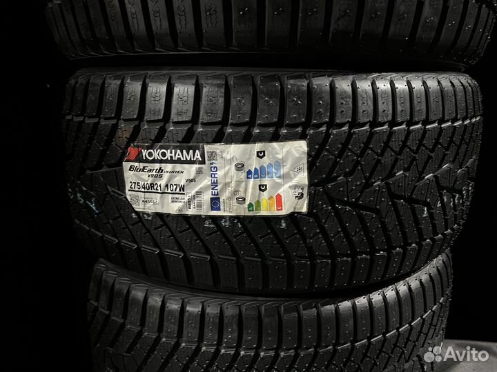 Yokohama BluEarth Winter V905 315/35 R21 и 275/40 R21 113W