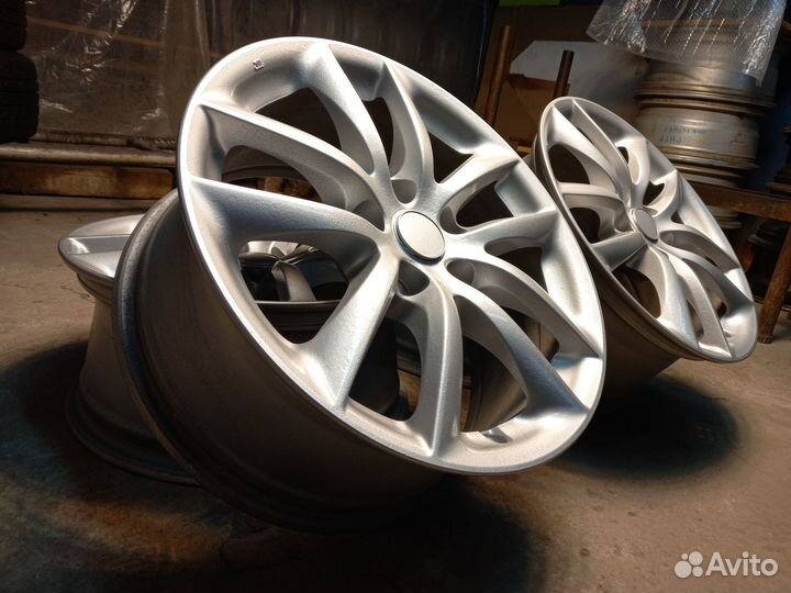 Оригинальные диски R17 Nissan 5 х 114.3