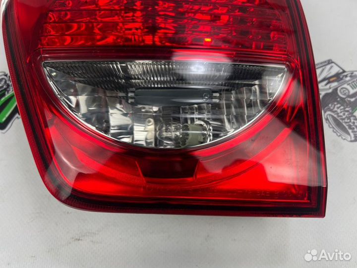 Стоп-сигнал правый Toyota Sequoia XK60 3urfe 2010Г