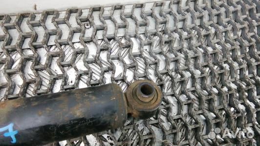 Амортизатор задней балки chrysler voyager Grand Vo