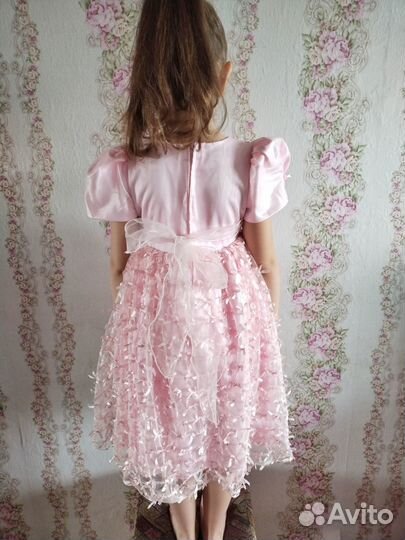 Продам платье для девочки