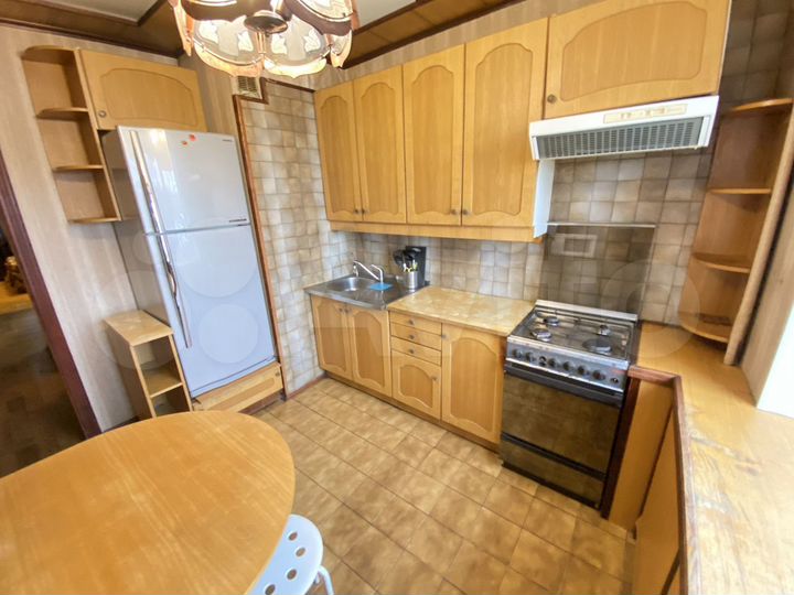 3-к. квартира, 80 м², 4/5 эт.