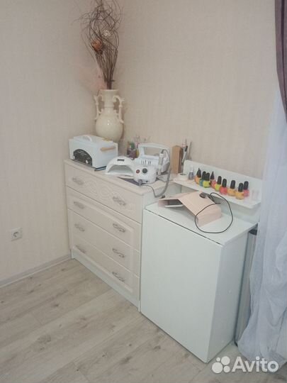 Маникюрный стол складной бу