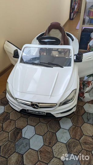 Детский электромобиль Rivertoys mercedes cla