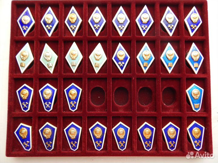 Знаки универ(ромб) +Техникум(поплавки)