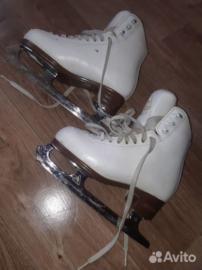 Фигурные коньки 215, 225