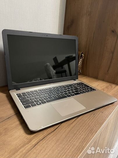 Офисный ноутбук Asus на SSD 240 гб