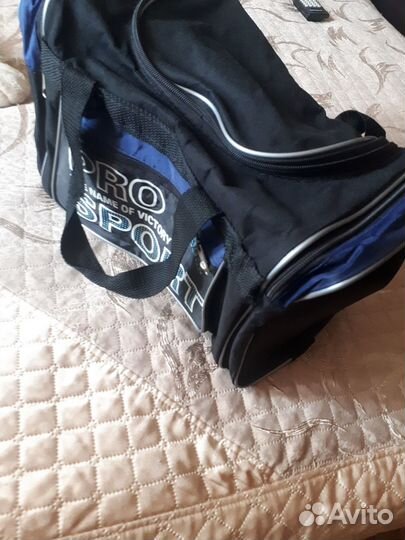 Небольшая спортивная сумка
