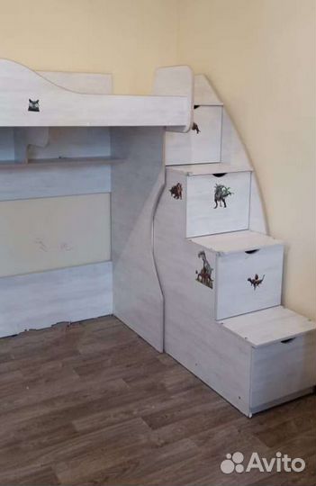 Двухъярусная кровать бу