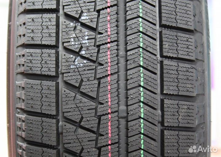 Bridgestone Blizzak VRX 215/55 R17 94S