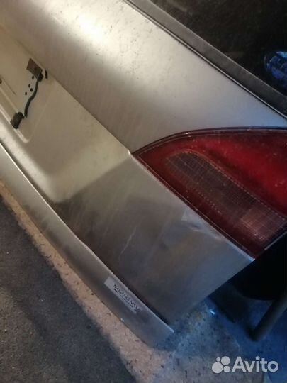 Задняя дверь Nissan wingroad