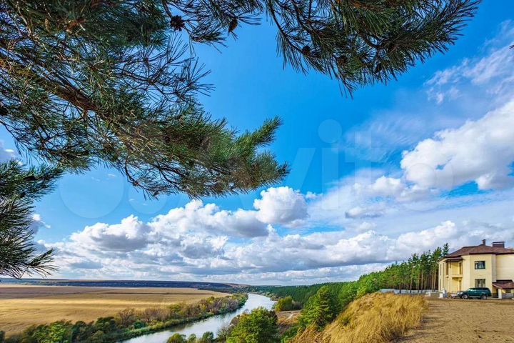 4-к. квартира, 102 м², 1/2 эт.