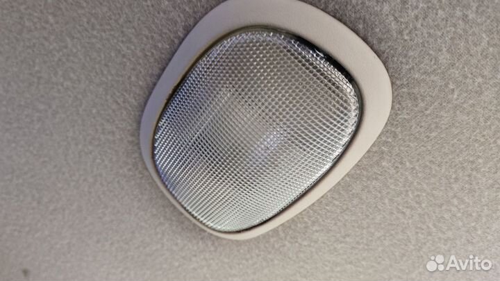 Плафон салона dodge stratus