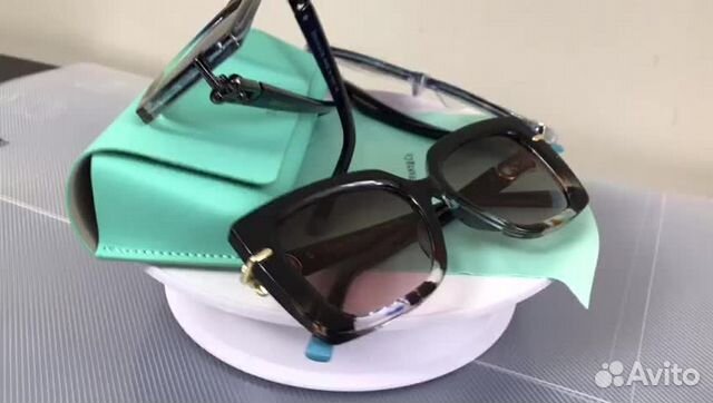 Солнцезащитные очки Tiffany