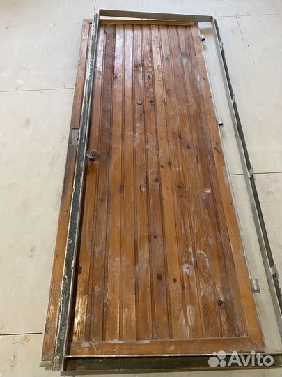 Дверь входная металлическая 90*230