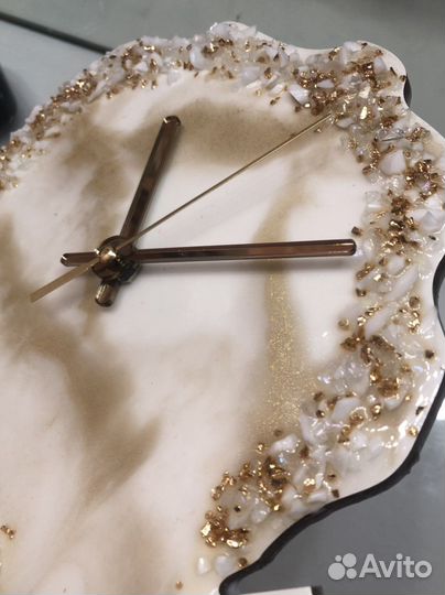 Часы ручной работы