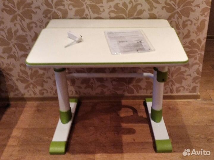 Стол парта для школьника