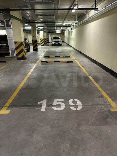 Машиноместо, 14 м²