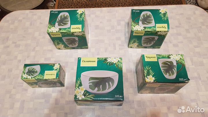 Новый набор посуды в упаковке 