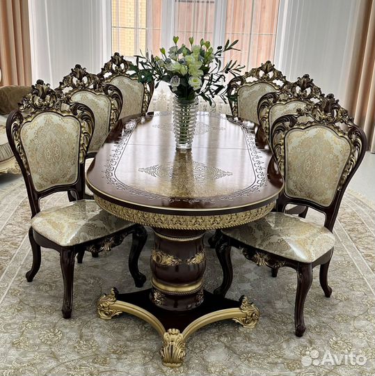 Комплект стол и стулья. В наличии