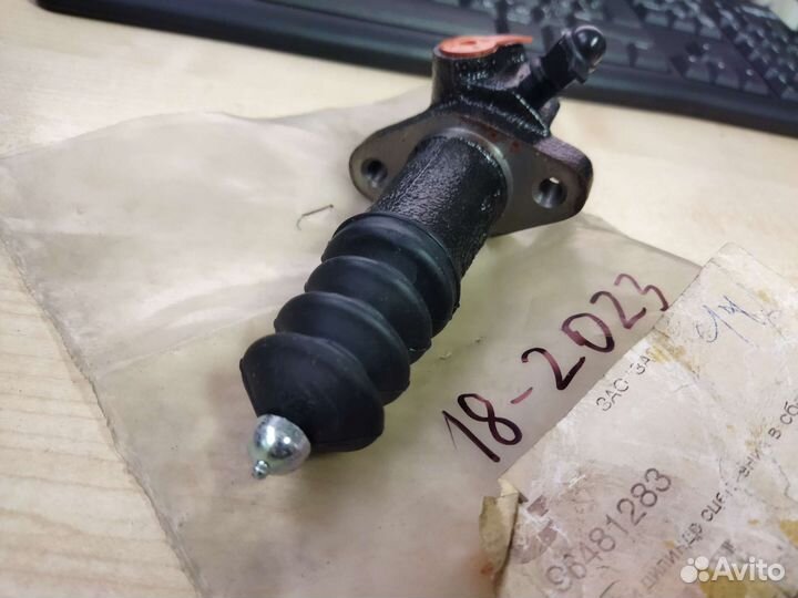 Цилиндр рабочий привода сцепления Daewoo Lanos (T1