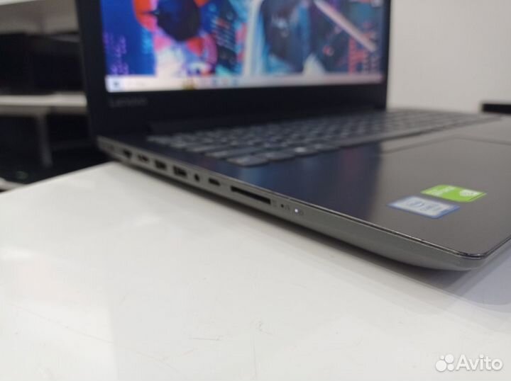 Игровой ноутбук Lenovo full hd i3-6 Nvidia 920mx