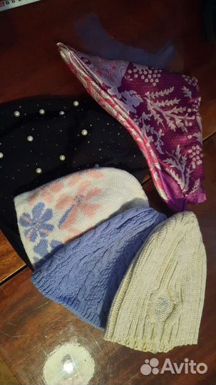 Шапки женские, перчатки