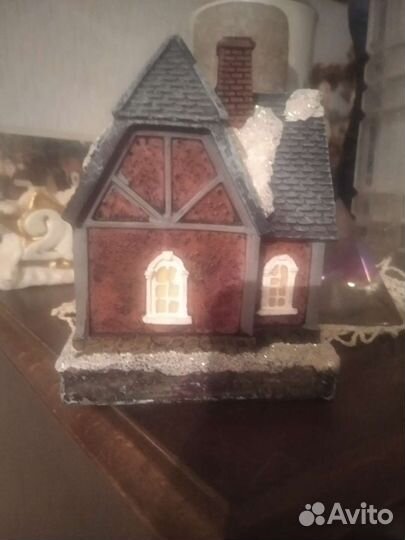 Новогодний домик с подсветкой