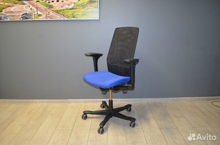 Компьютерное кресло Kinnarps Швеция