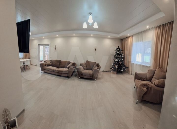 Дом 135 м² на участке 14 сот.