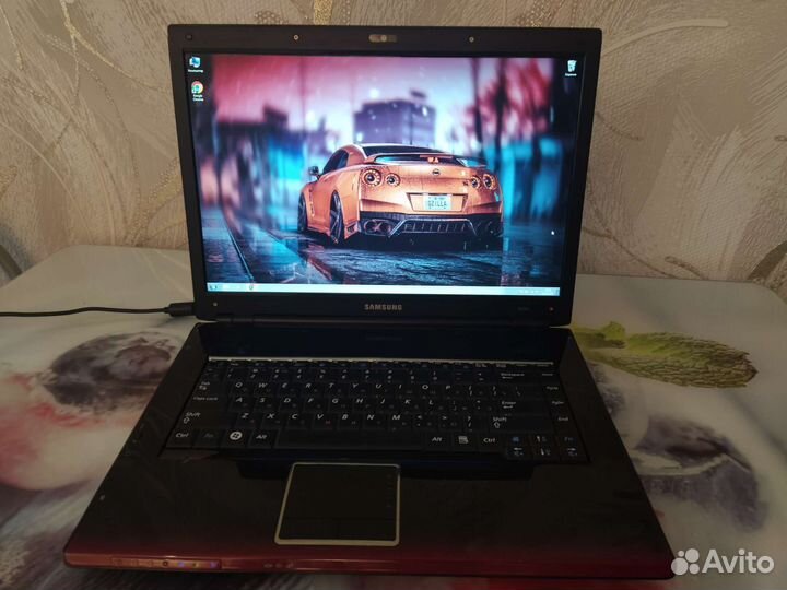 Ноутбук Samsung R560