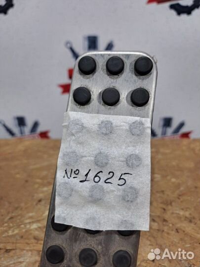 Педаль газа Mercedes C43 W205 276.823 2017