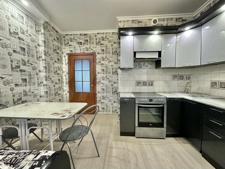 2-к. квартира, 60 м², 11/16 эт.