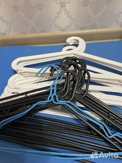 Вешалки плечики