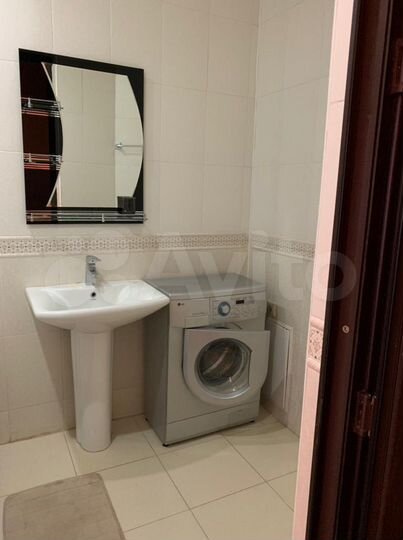 2-к. квартира, 55 м², 6/10 эт.