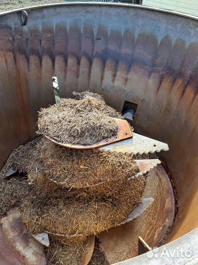 Миксер-кормораздатчик Хозяин ИСРК-12, 2012