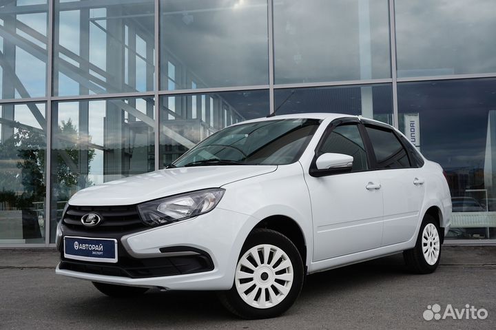 LADA Granta 1.6 МТ, 2022, 5 600 км