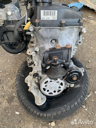 Двигатель на peugeot 107 1KR отличный