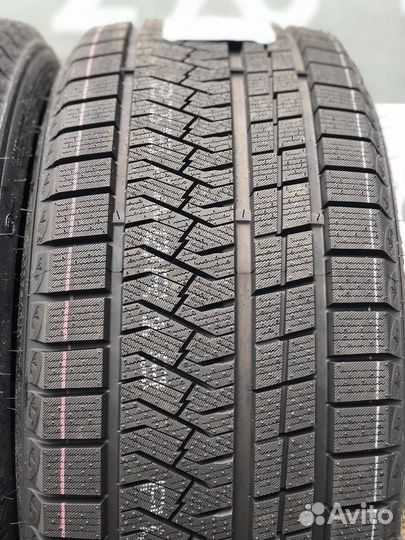 Triangle PL02 235/65 R17