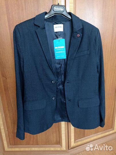 Школьный пиджак Акула р. 152 новый