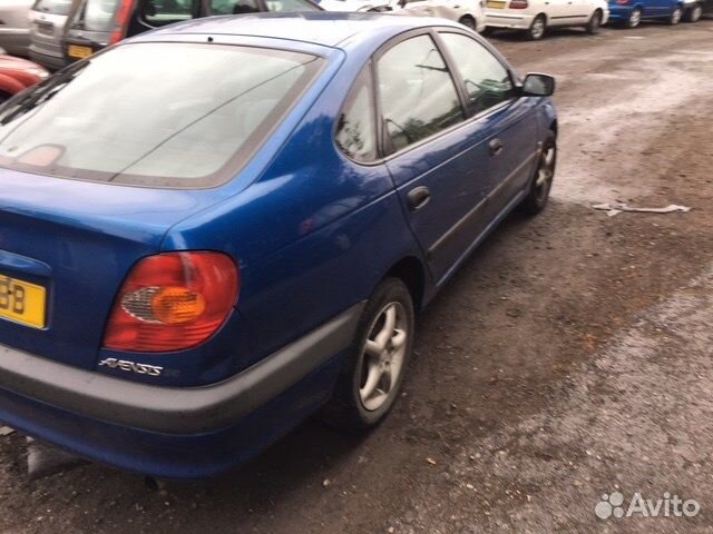 Разбор на запчасти Toyota Avensis 1