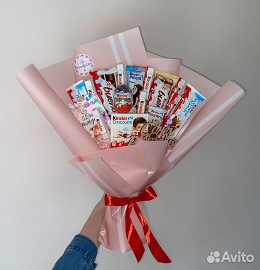 Сладкий букет из киндеров Съедобный букет