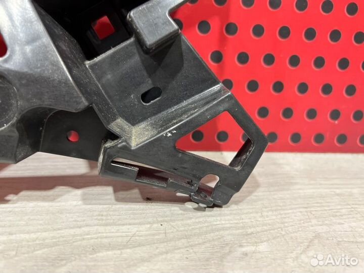 Крепление фары правой Mercedes-Benz Gle W166 2018