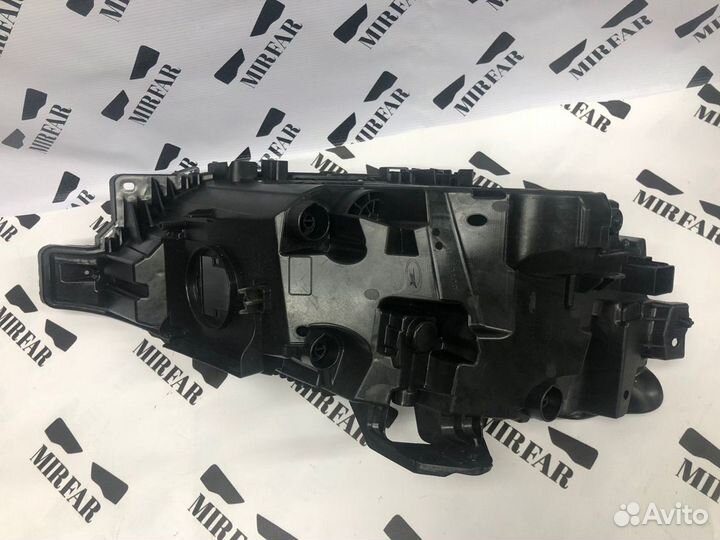 Левый корпус фары Volvo XC60 2017-2022 Full LED